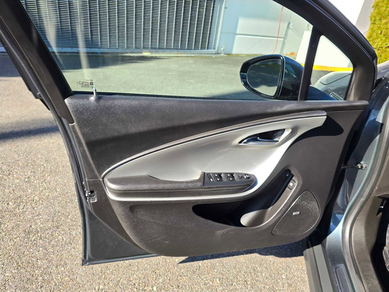 Used 2013 Chevrolet Volt Premium w/ Premium Trim Package image 20