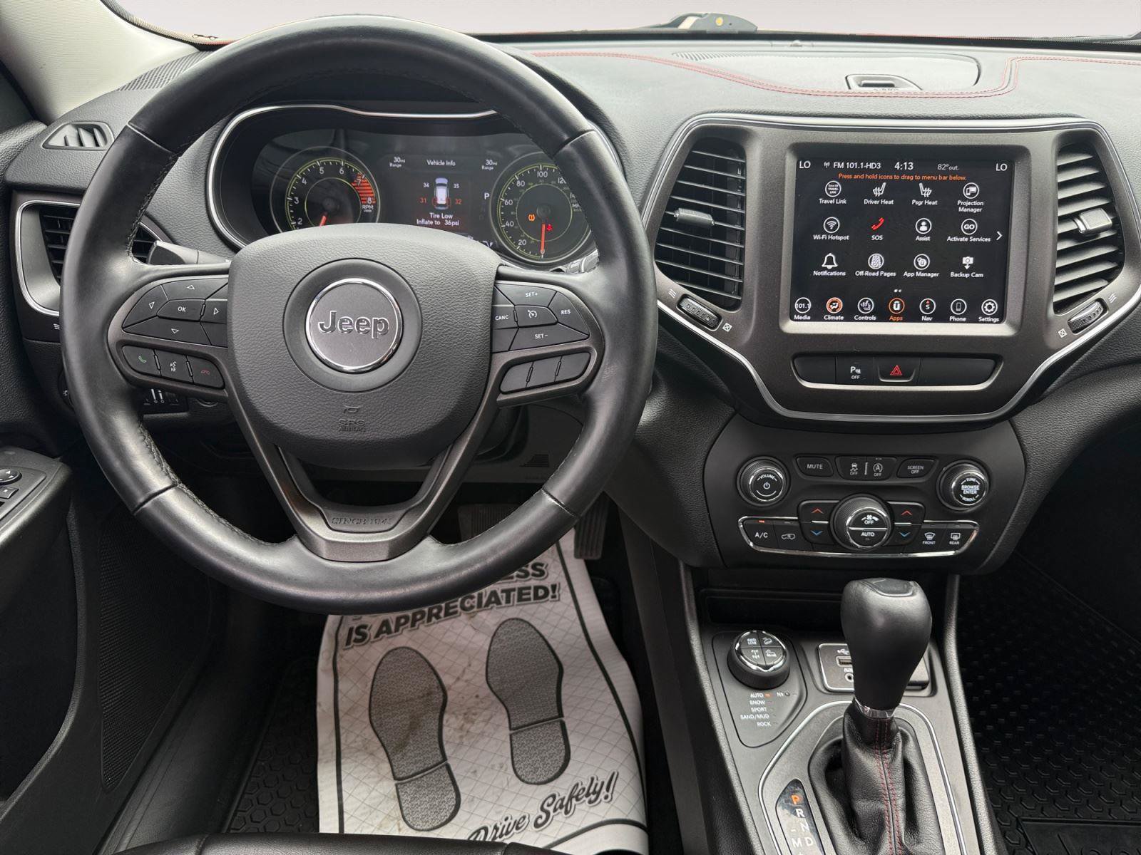 Used 2021 Jeep Cherokee Trailhawk w/ Comfort & Convenience Group AWD/4WD image 13