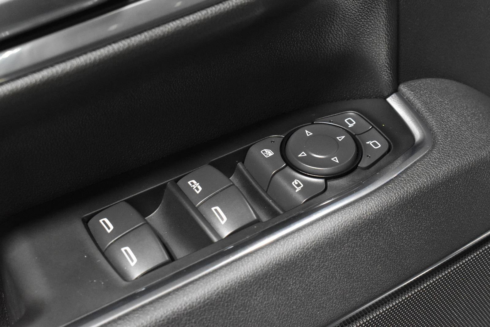 Used 2025 Chevrolet Silverado 2500 LT w/ All Star Edition AWD/4WD image 13