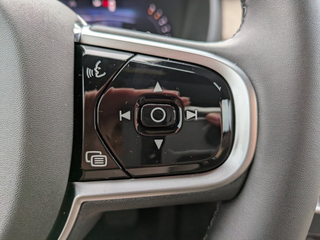 New 2026 Volvo XC90 B6 Plus w/ Protection Package Premier AWD/4WD image 26