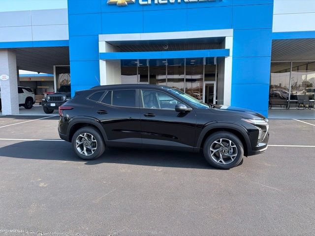 New 2026 Chevrolet Trax LT w/ LT Convenience Package FWD image 3