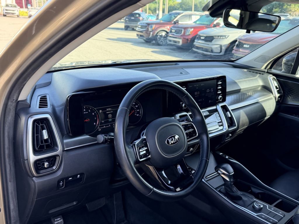 Used 2021 Kia Sorento S FWD image 17