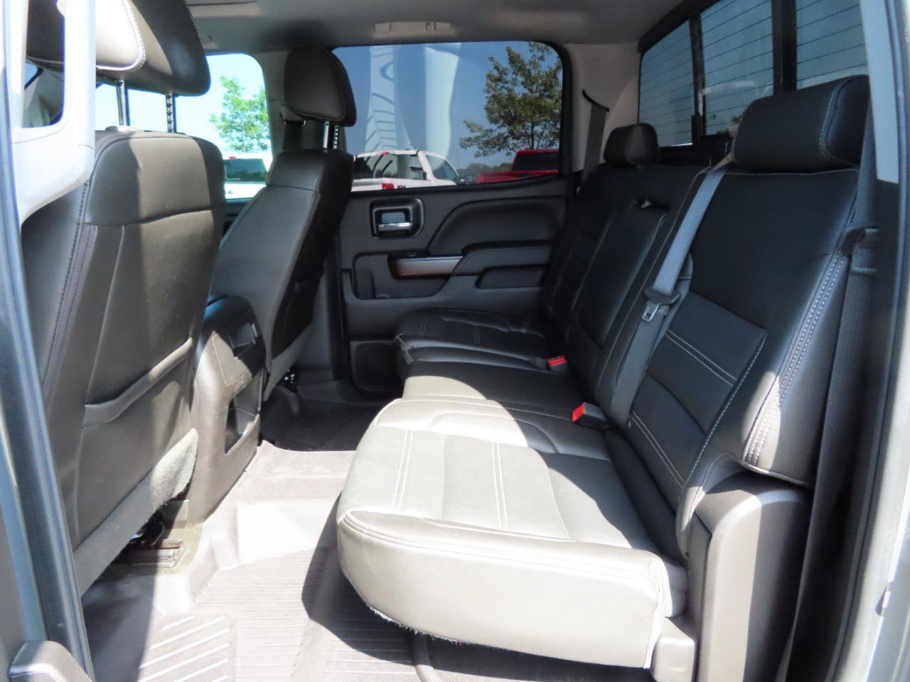 Used 2018 GMC Sierra 3500 Denali w/ Duramax Plus Package AWD/4WD image 45
