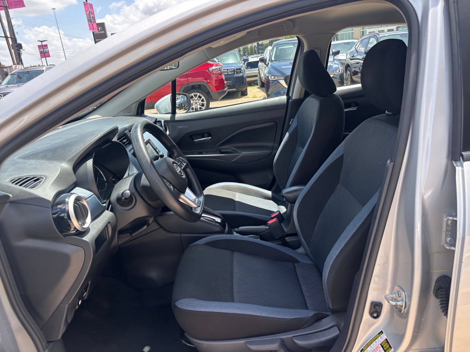 Used 2025 Nissan Versa SV FWD image 24
