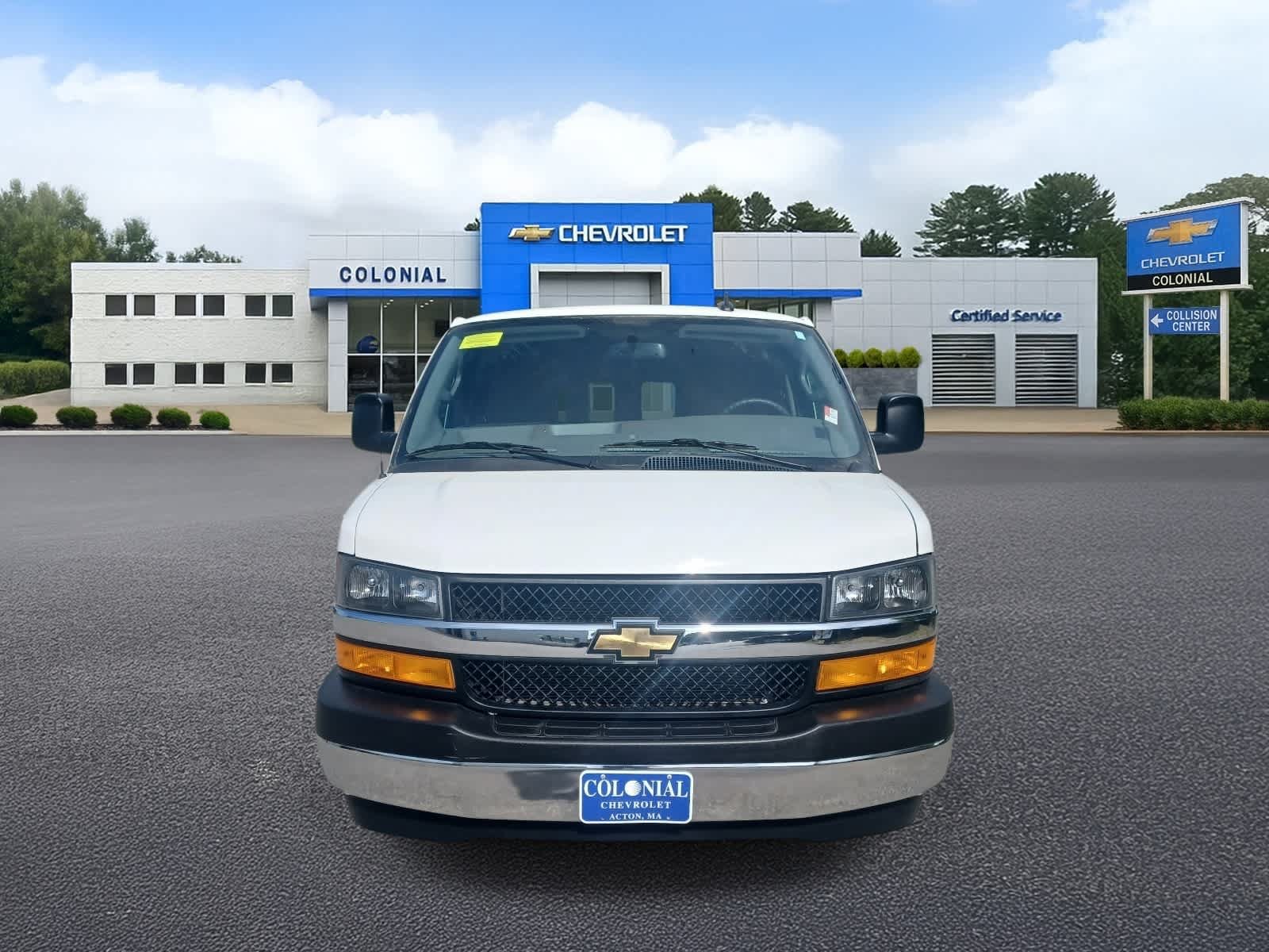 Used 2024 Chevrolet Express 2500 w/ Driver Convenience Package RWD image 16