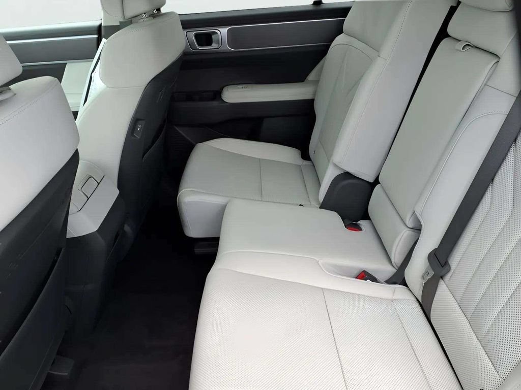 New 2026 Hyundai Santa Fe SEL FWD image 7