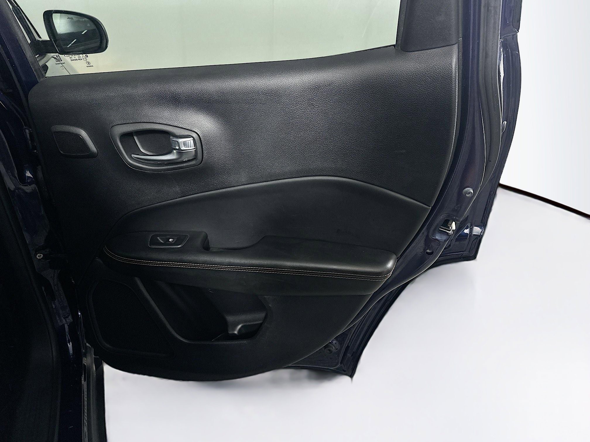 Used 2018 Jeep Compass Limited w/ Navigation Group FWD image 30