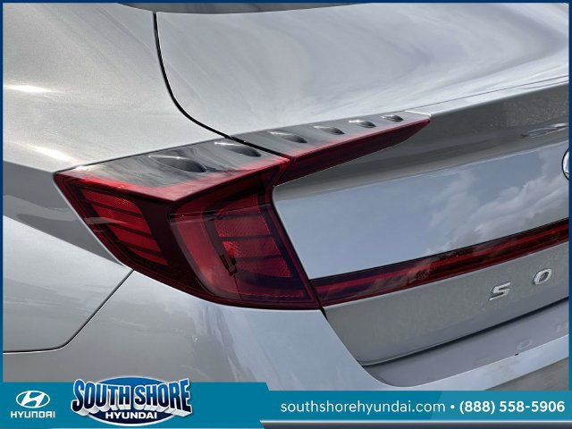 Certified 2023 Hyundai Sonata SEL w/ Convenience Package FWD image 11