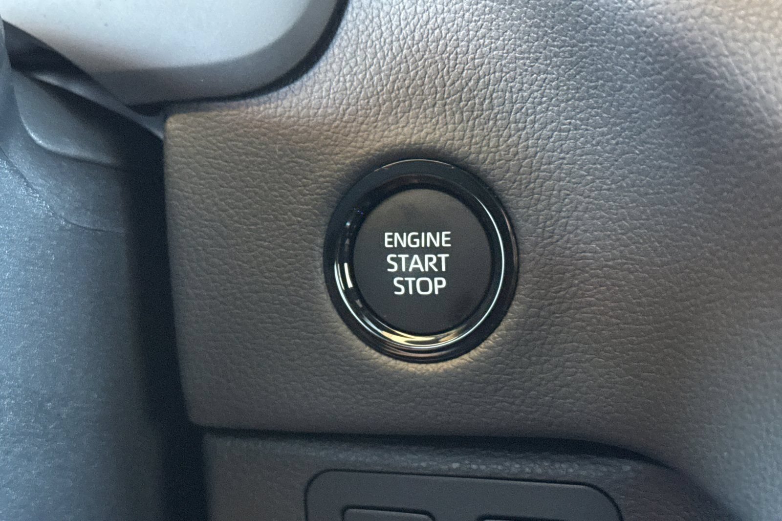 Used 2026 Toyota Tundra Limited AWD/4WD image 25