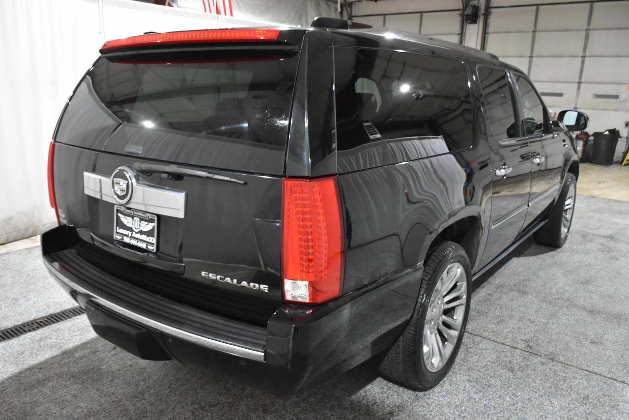 Used 2010 Cadillac Escalade ESV Premium image 6