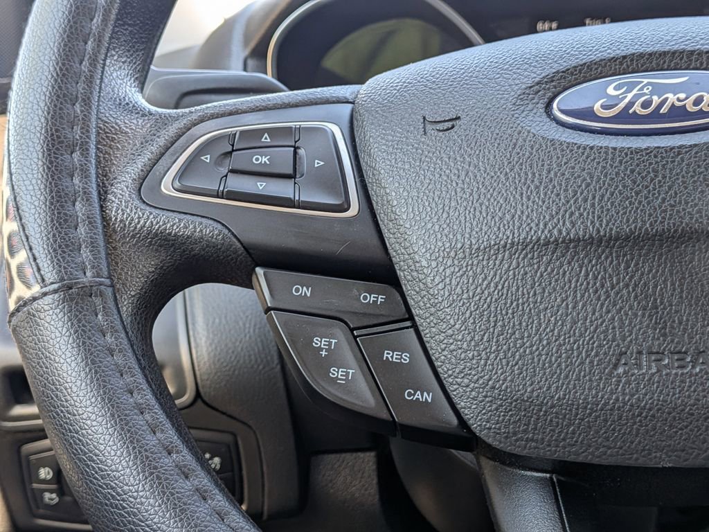 Used 2017 Ford Focus SEL image 28