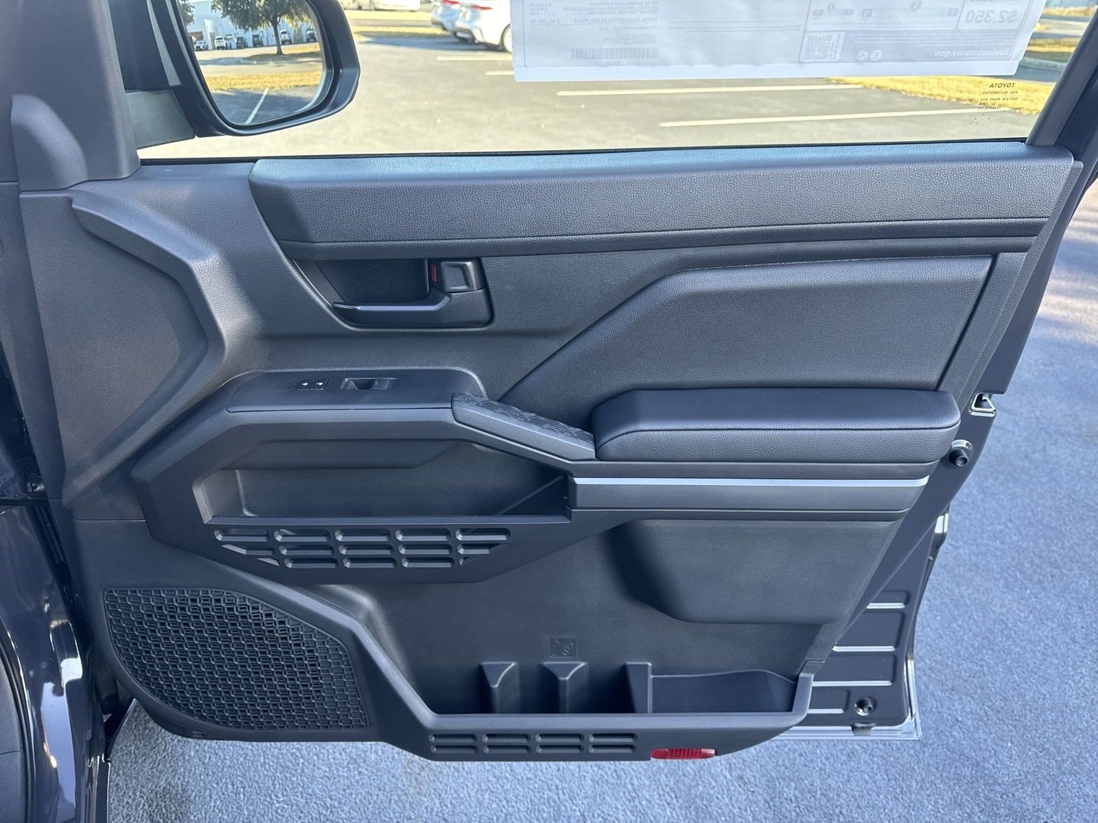 New 2024 Toyota Tacoma SR5 RWD image 34