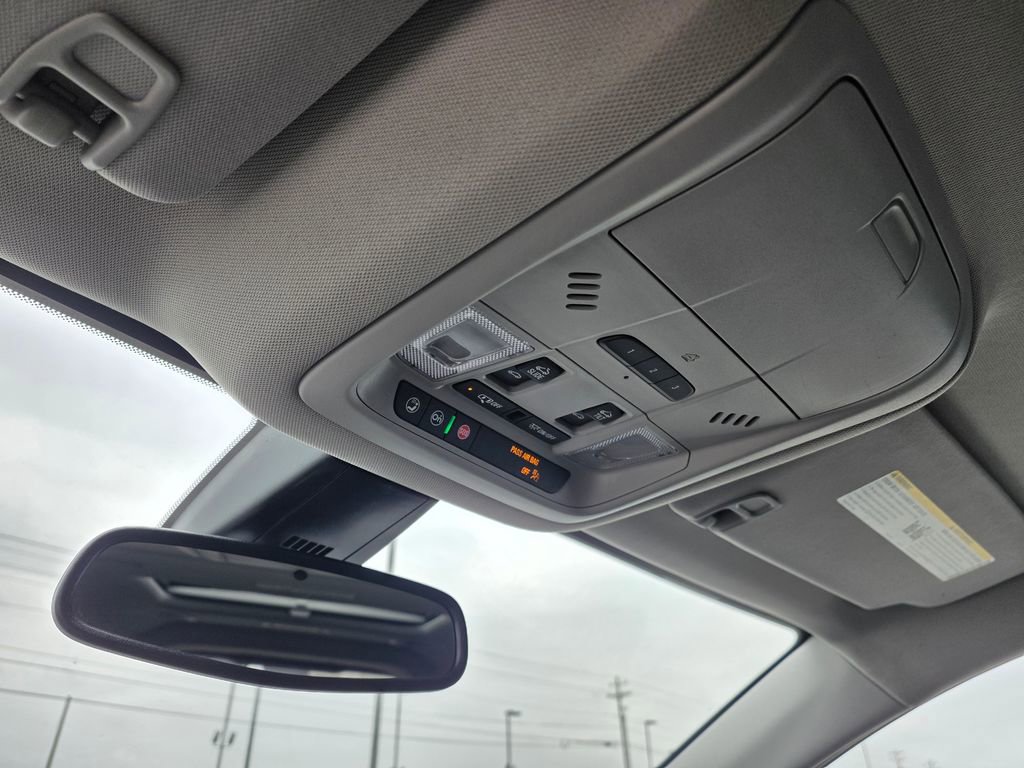 Used 2023 GMC Acadia SLT w/ Elevation Edition image 18