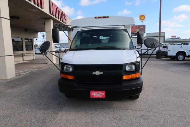 Used 2007 Chevrolet Express 3500 w/ School Bus Package RWD image 2