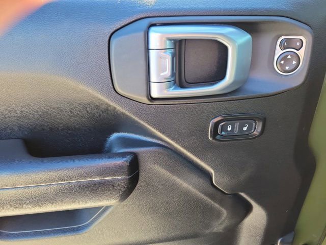 Used 2021 Jeep Wrangler Unlimited Sport image 23