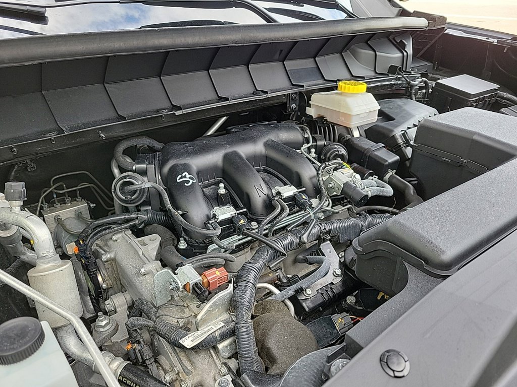 Used 2025 Nissan Pathfinder SL AWD/4WD image 35