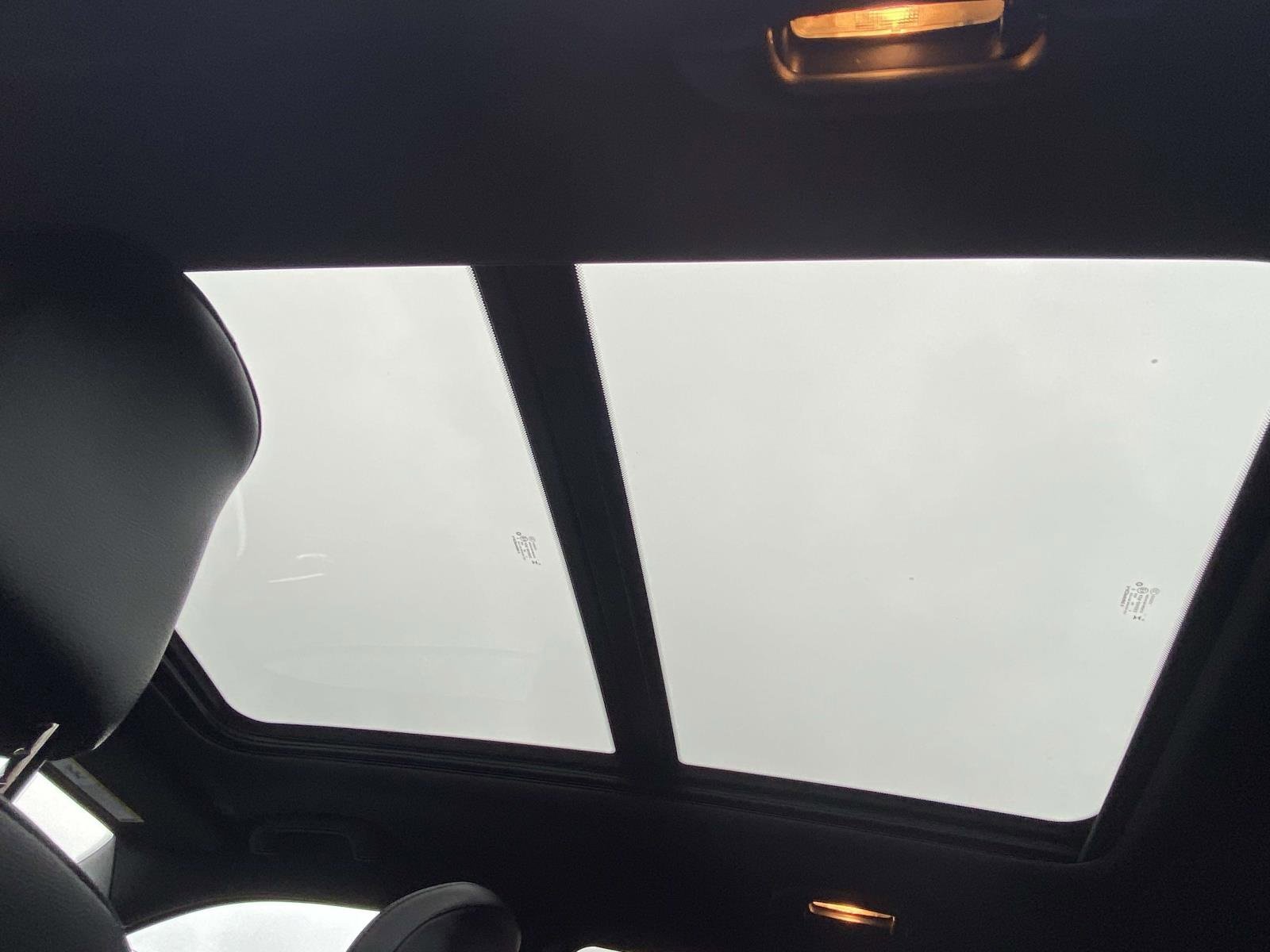 Used 2023 Jeep Compass Latitude w/ Sun and Sound Group image 14