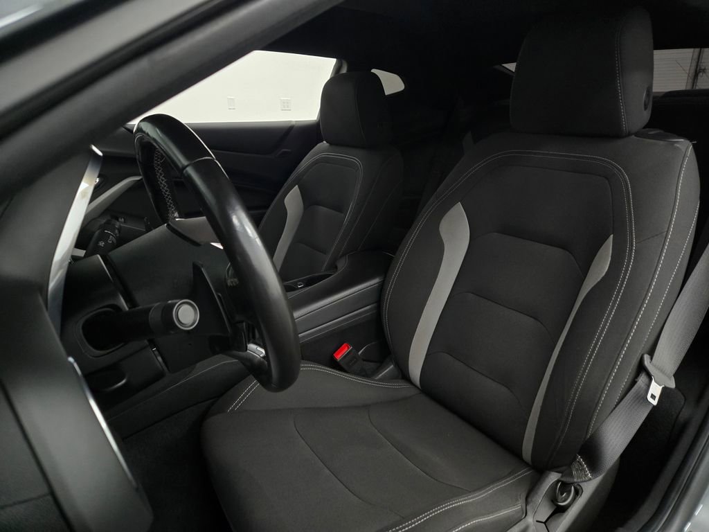 Used 2018 Chevrolet Camaro LT w/ RS Package image 18