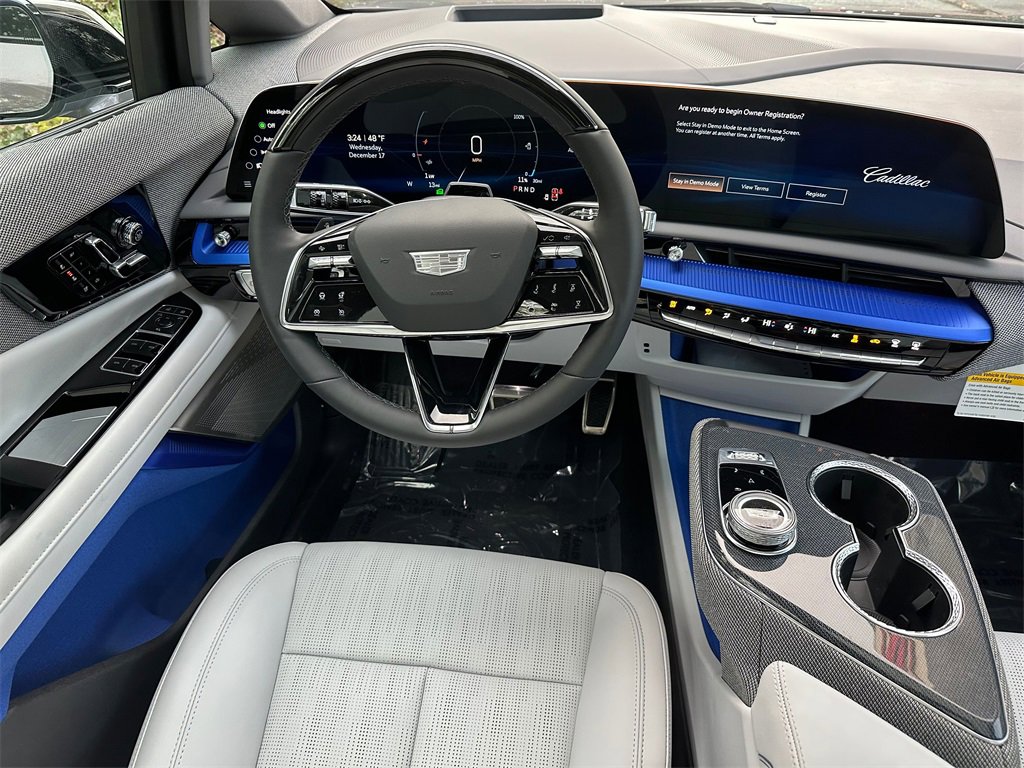 New 2026 Cadillac Optiq Luxury 2 image 17