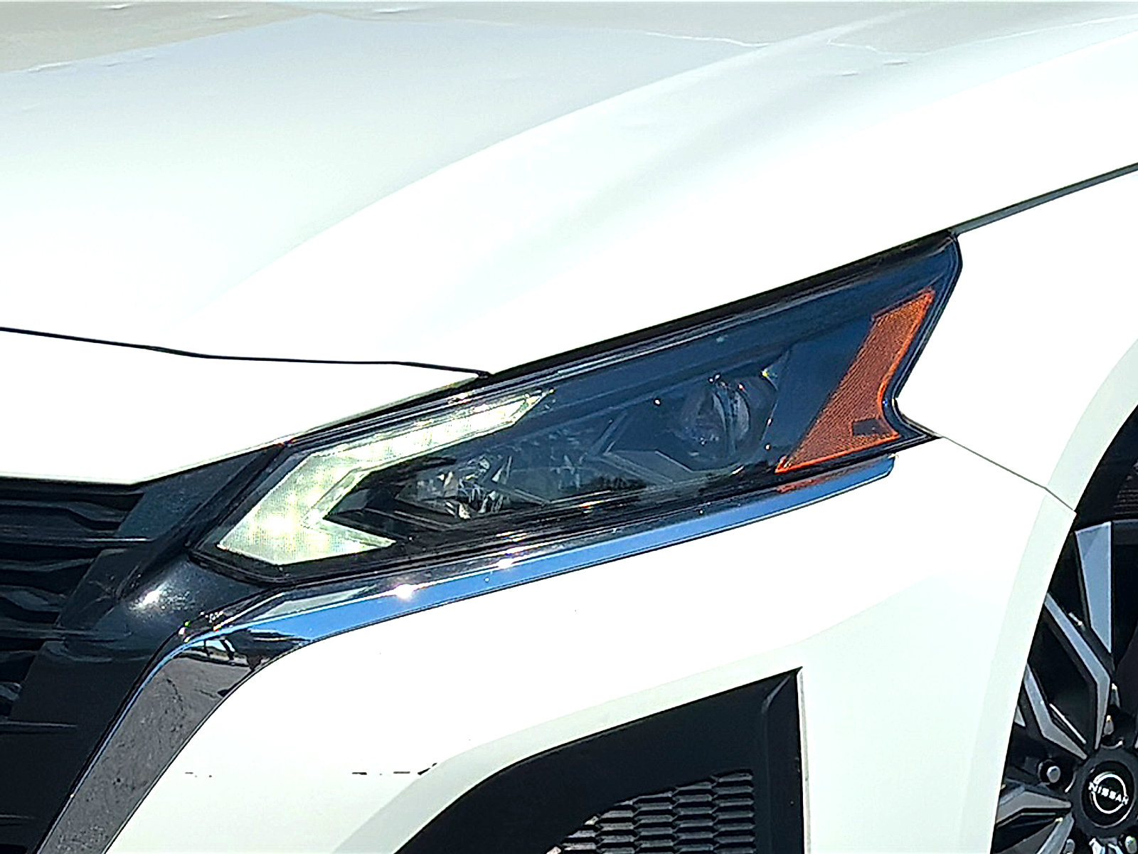 Used 2025 Nissan Altima 2.5 SV FWD image 4