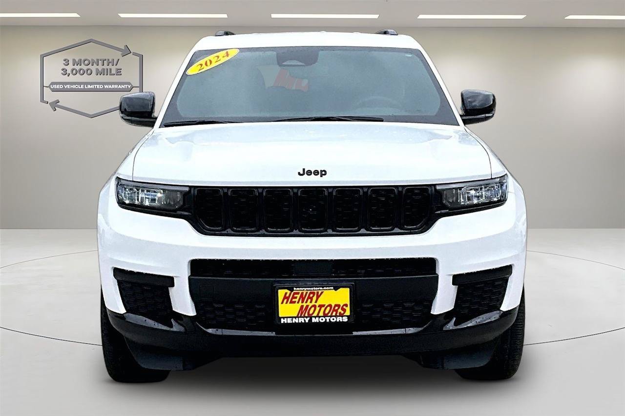 Used 2024 Jeep Grand Cherokee L Laredo AWD/4WD image 2