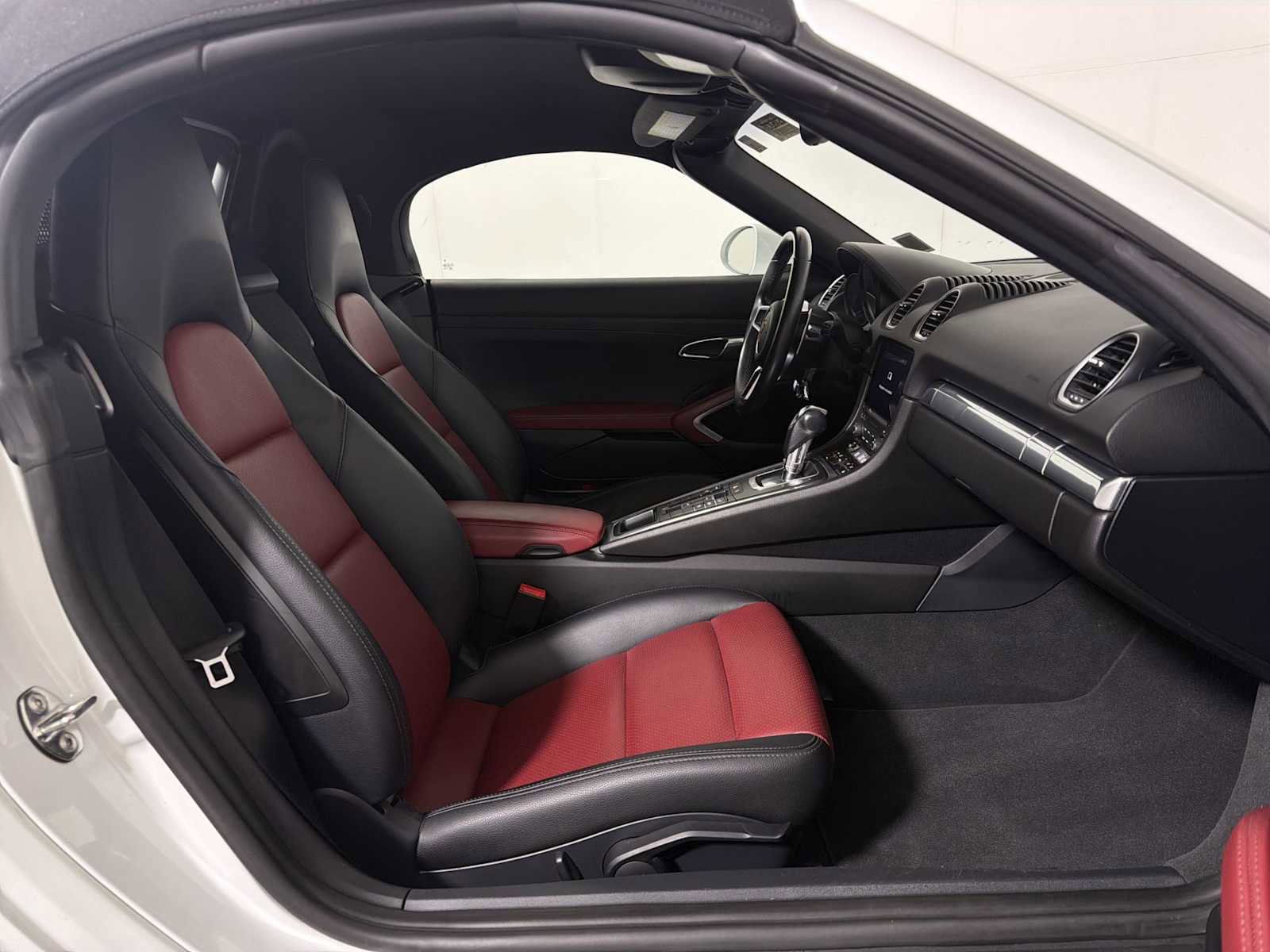 Used 2022 Porsche 718 Boxster image 19