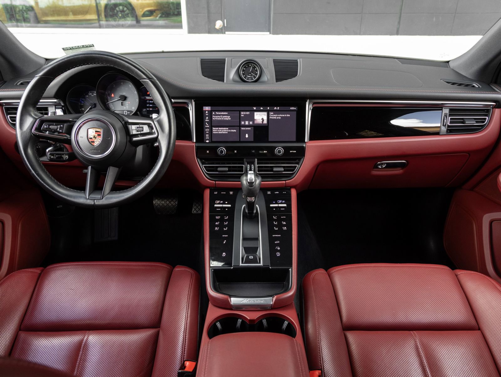 Certified 2023 Porsche Macan S AWD/4WD image 12