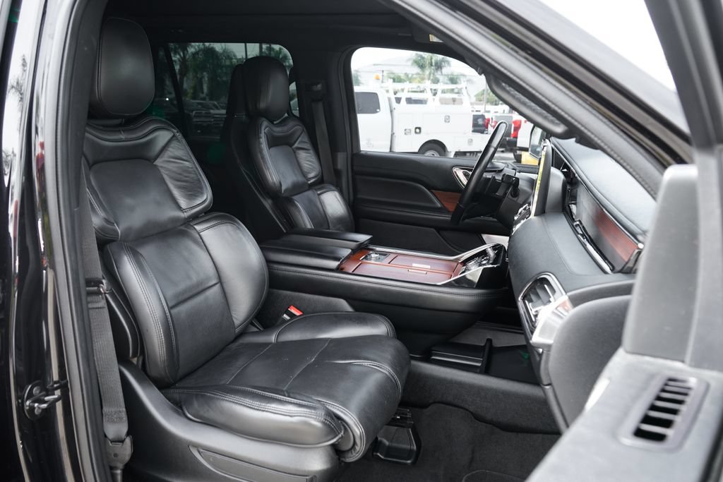 Used 2020 Lincoln Navigator Reserve w/ Equipment Group 208A Reserve RWD image 48