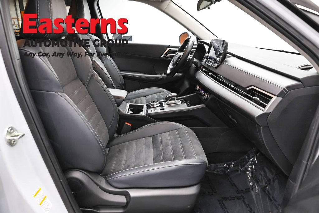 Used 2024 Mitsubishi Outlander SE AWD/4WD image 23