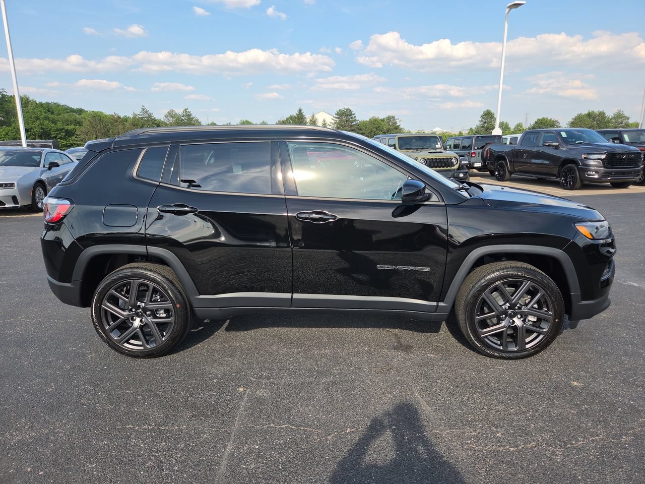 New 2026 Jeep Compass Limited w/ Sun, Sound & Navigation Group AWD/4WD image 8