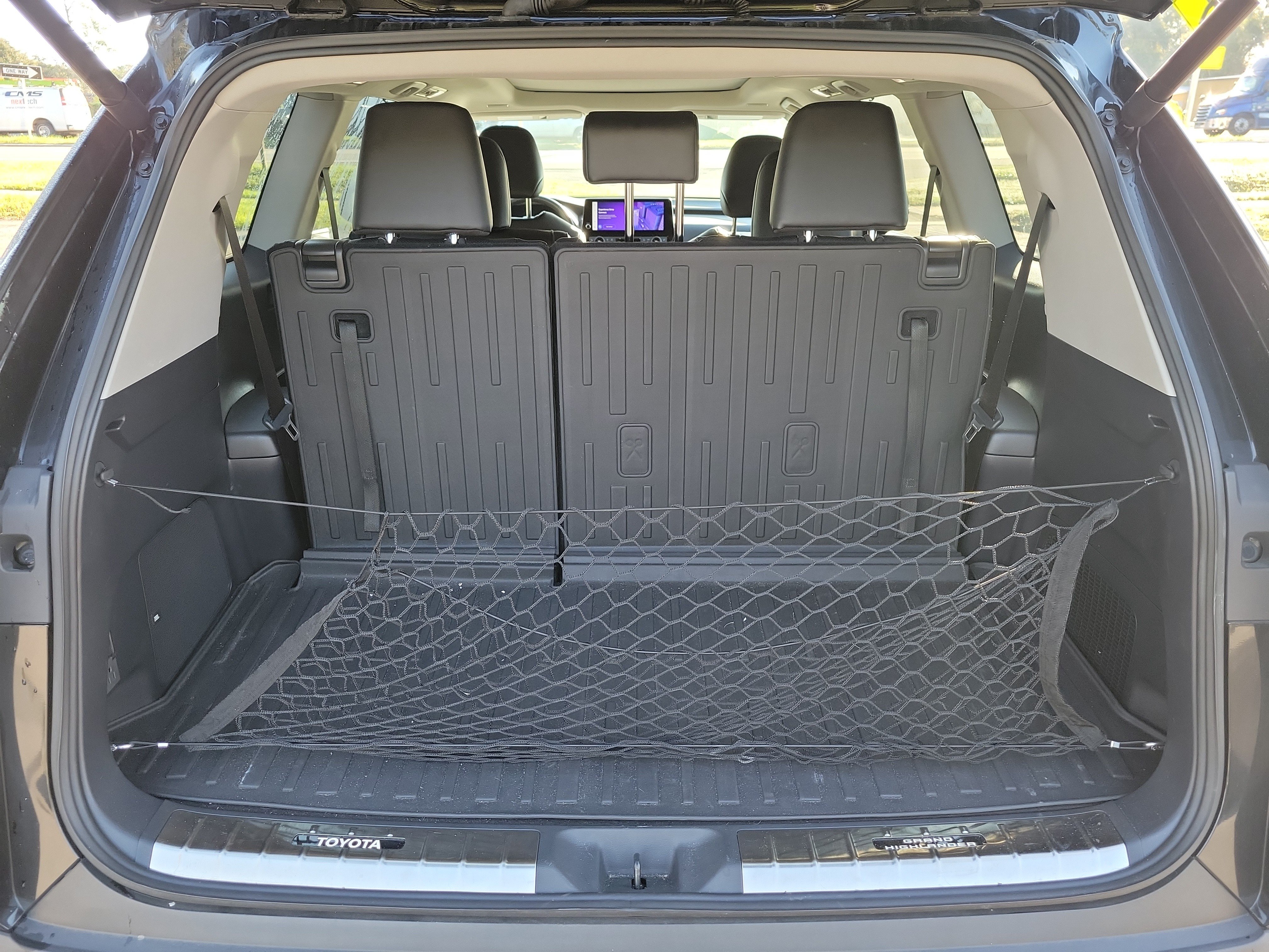 Used 2025 Toyota Grand Highlander AWD Hybrid image 12