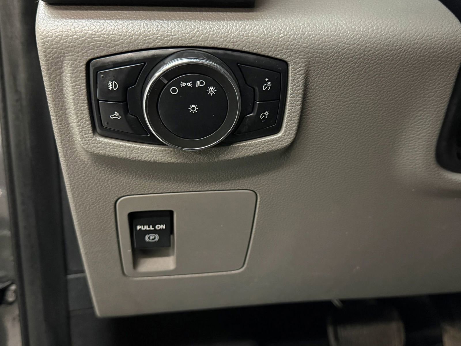 Used 2017 Ford F150 XL w/ Equipment Group 101A Mid image 27