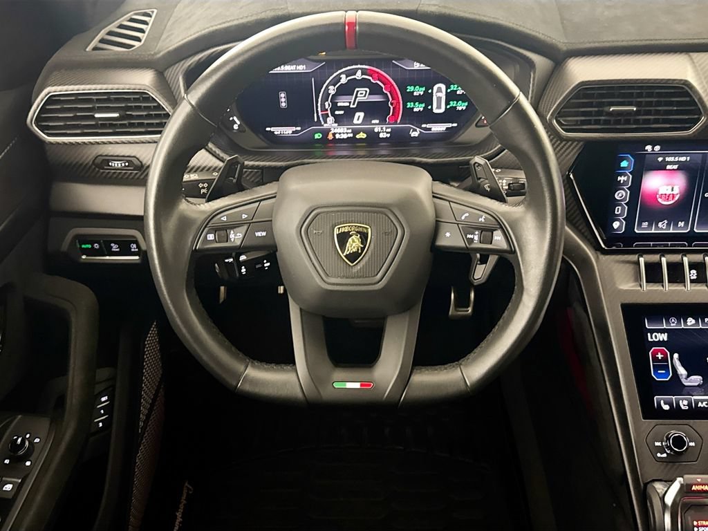 Used 2023 Lamborghini Urus Performante AWD/4WD image 11