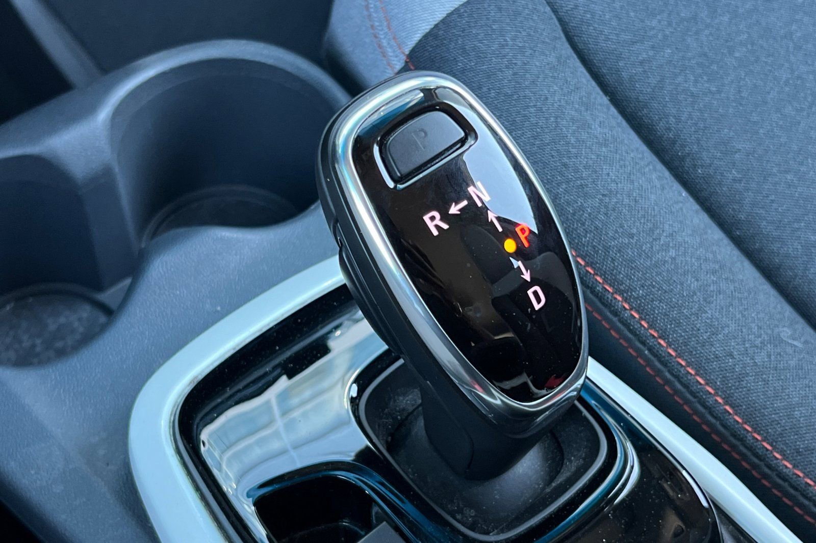 Used 2020 Chevrolet Bolt LT FWD image 31