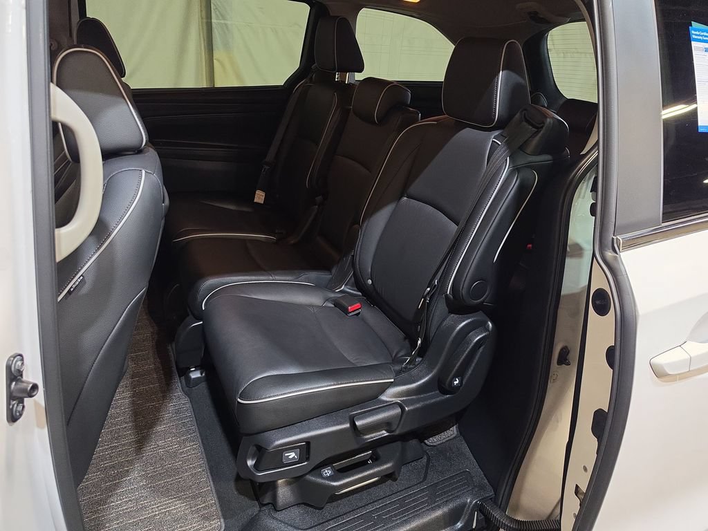 Certified 2025 Honda Odyssey Touring image 25