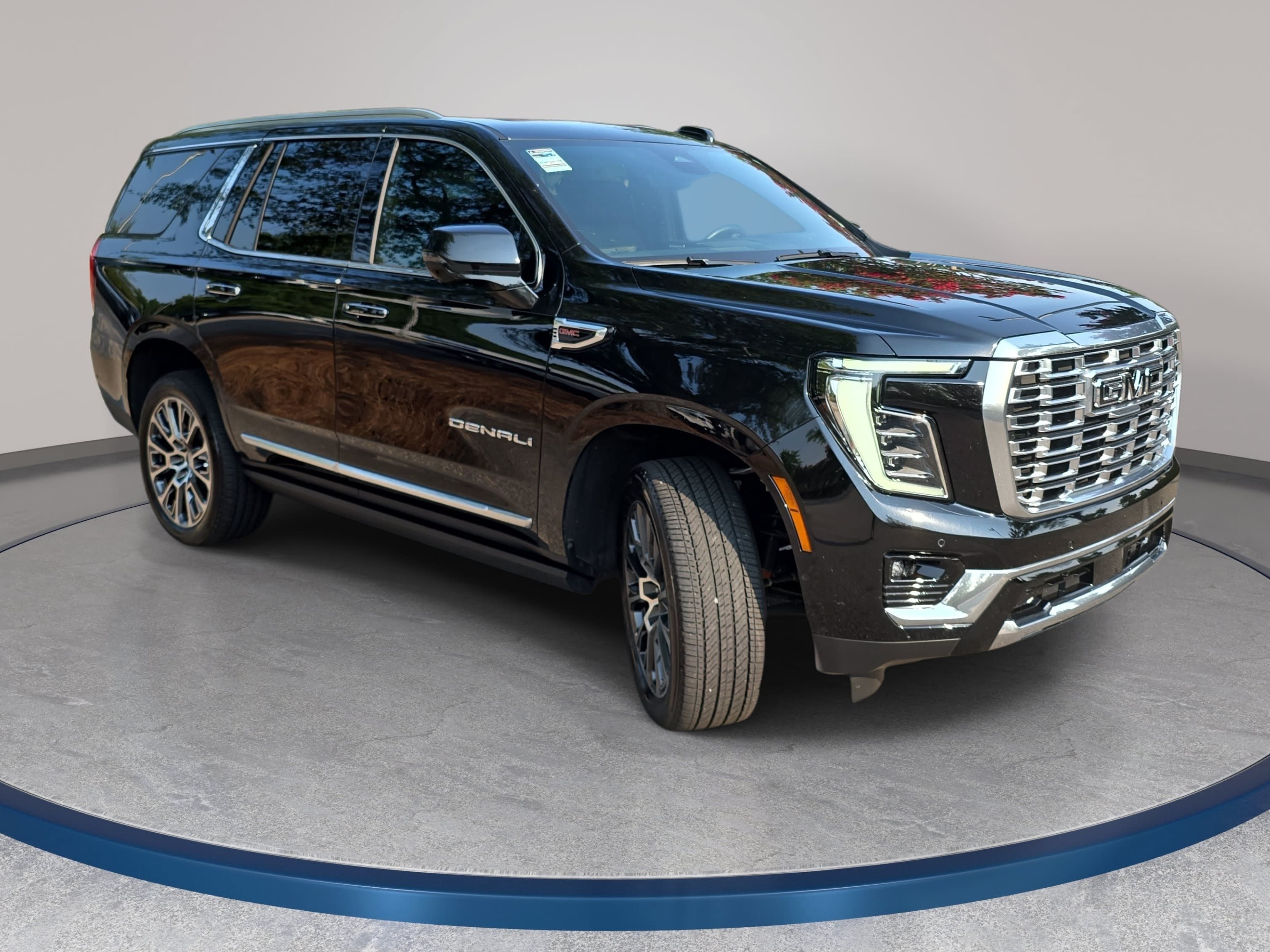 Used 2025 GMC Yukon Denali w/ Denali Reserve Package AWD/4WD image 3