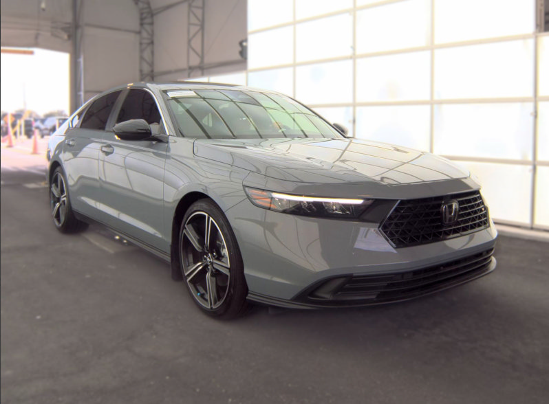 Used 2025 Honda Accord Sport image 5