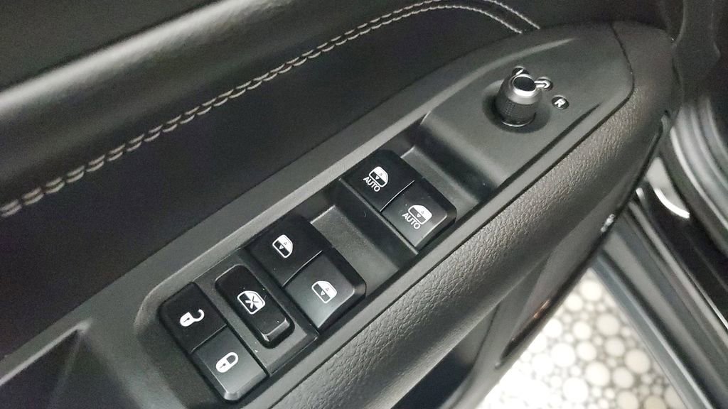 Used 2023 Jeep Compass Altitude image 20