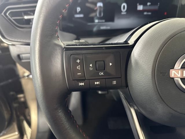 Certified 2025 Nissan Kicks SR image 15