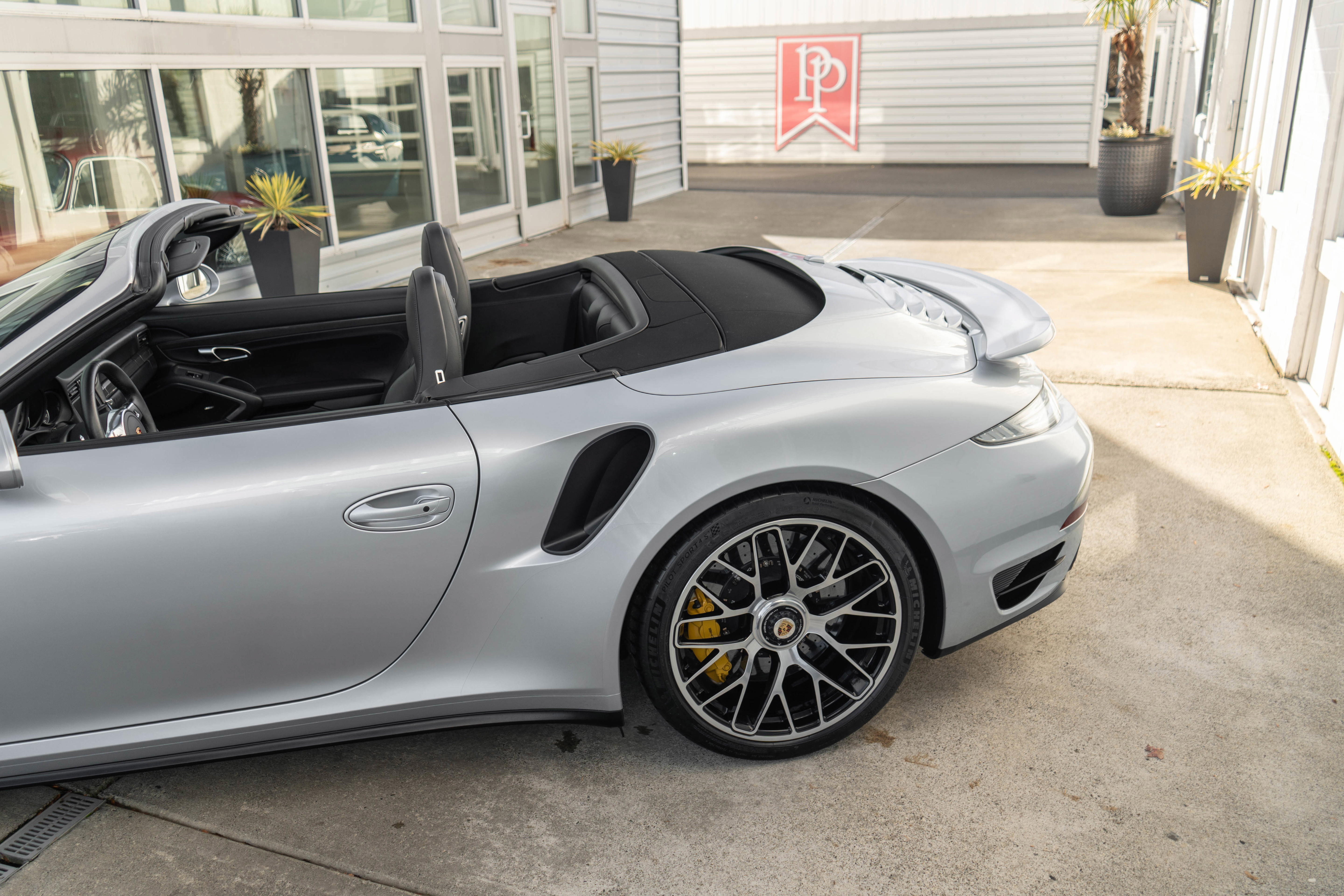 Used 2014 Porsche 911 Turbo S AWD/4WD image 5