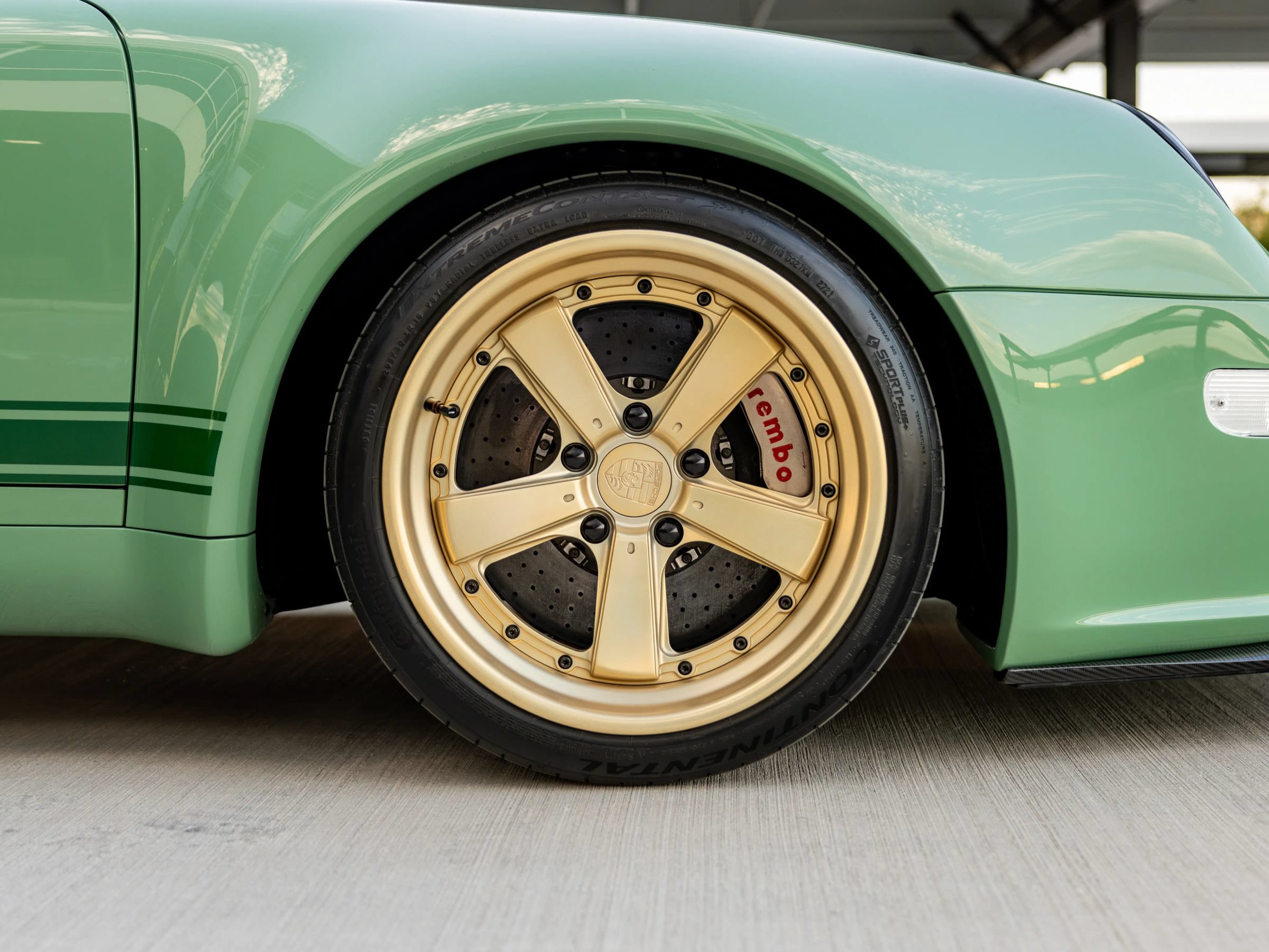 Used 1995 Porsche 911 Coupe image 32