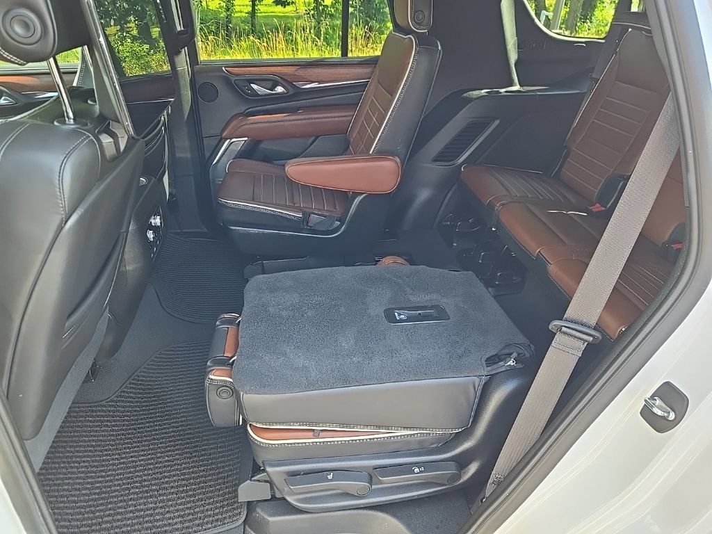 Used 2023 GMC Yukon Denali Ultimate AWD/4WD image 57