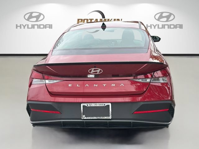Certified 2026 Hyundai Elantra Sport FWD image 6