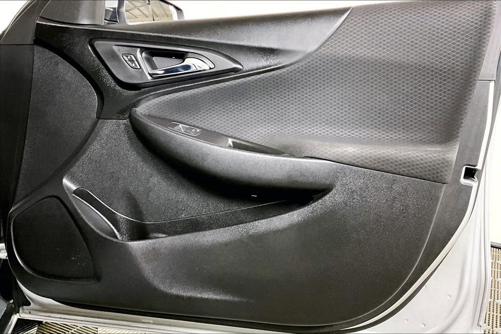 Used 2017 Chevrolet Malibu LT w/ Driver Confidence Package image 22