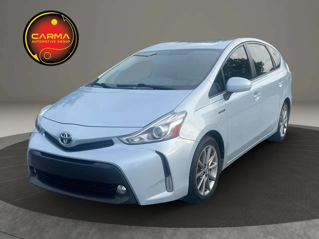 Used 2016 Toyota Prius V Five FWD image 1