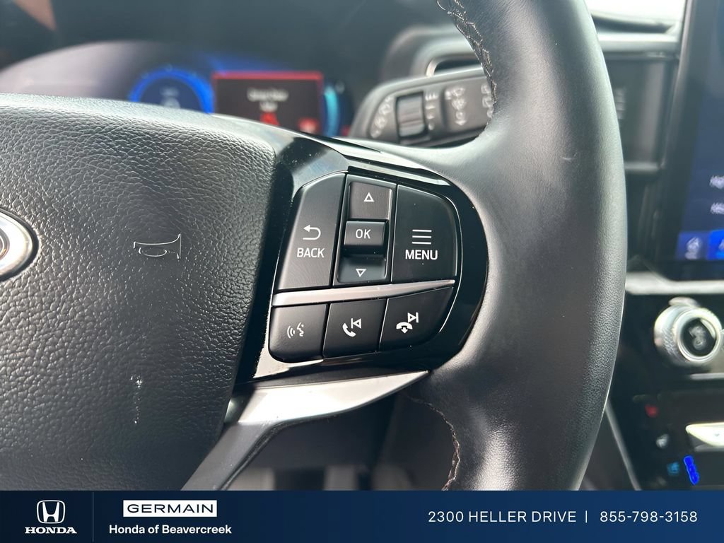 Used 2024 Ford Explorer Platinum w/ Technology Package AWD/4WD image 19