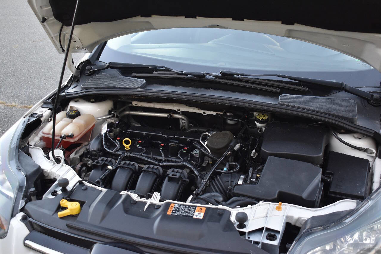Used 2014 Ford Focus Titanium image 34