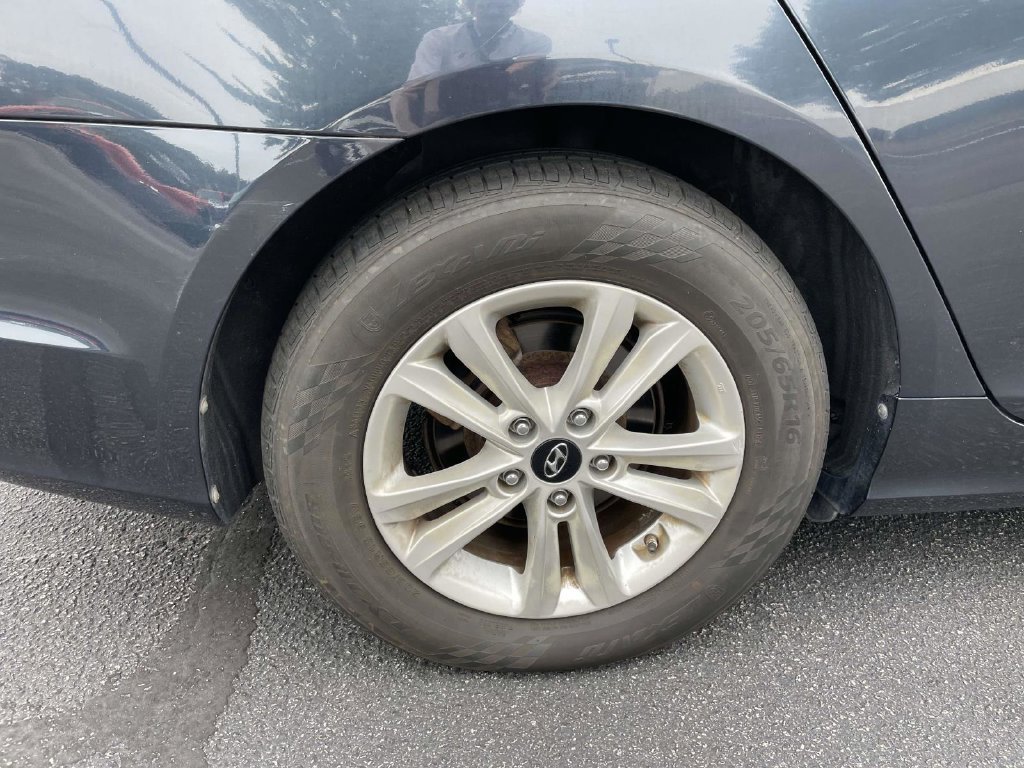 Used 2011 Hyundai Sonata GLS w/ Popular Equipment Pkg 2 FWD image 9