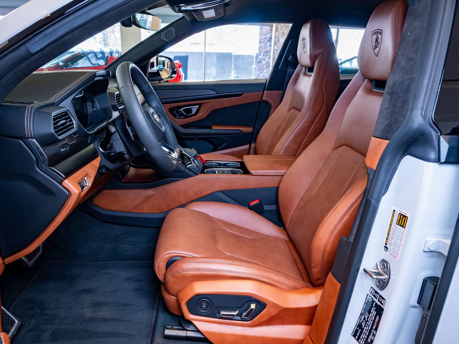 Used 2022 Lamborghini Urus image 10