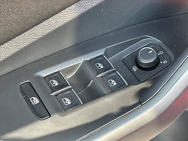 Used 2024 Volkswagen Jetta SE FWD image 17